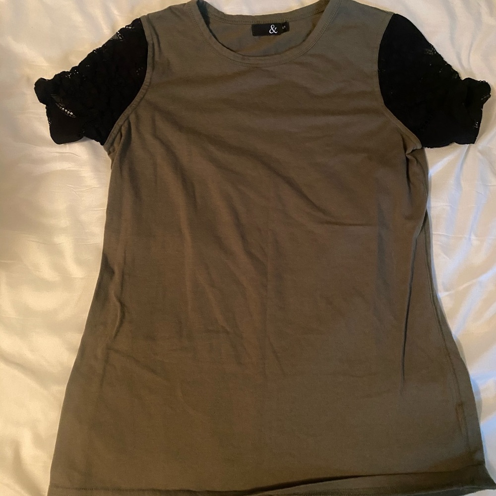 & tee shirt